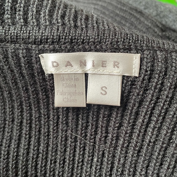 Wool mix black super cowl dress tunic Danier sleeveless - Picture 6 of 7